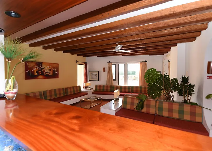 Praia Da Lota Resort - Beachfront Hotel