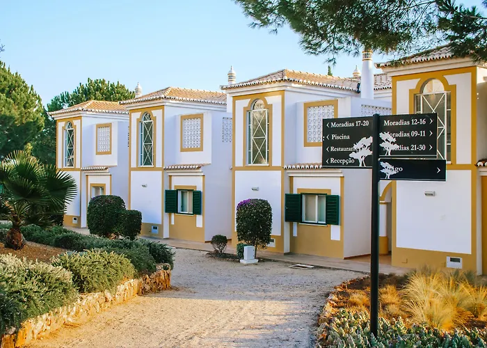 Vale D'El Rei Hotel & Villas